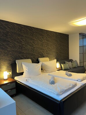 패밀리 트윈룸, 파티오, 정원 전망 | 책상, 무료 WiFi