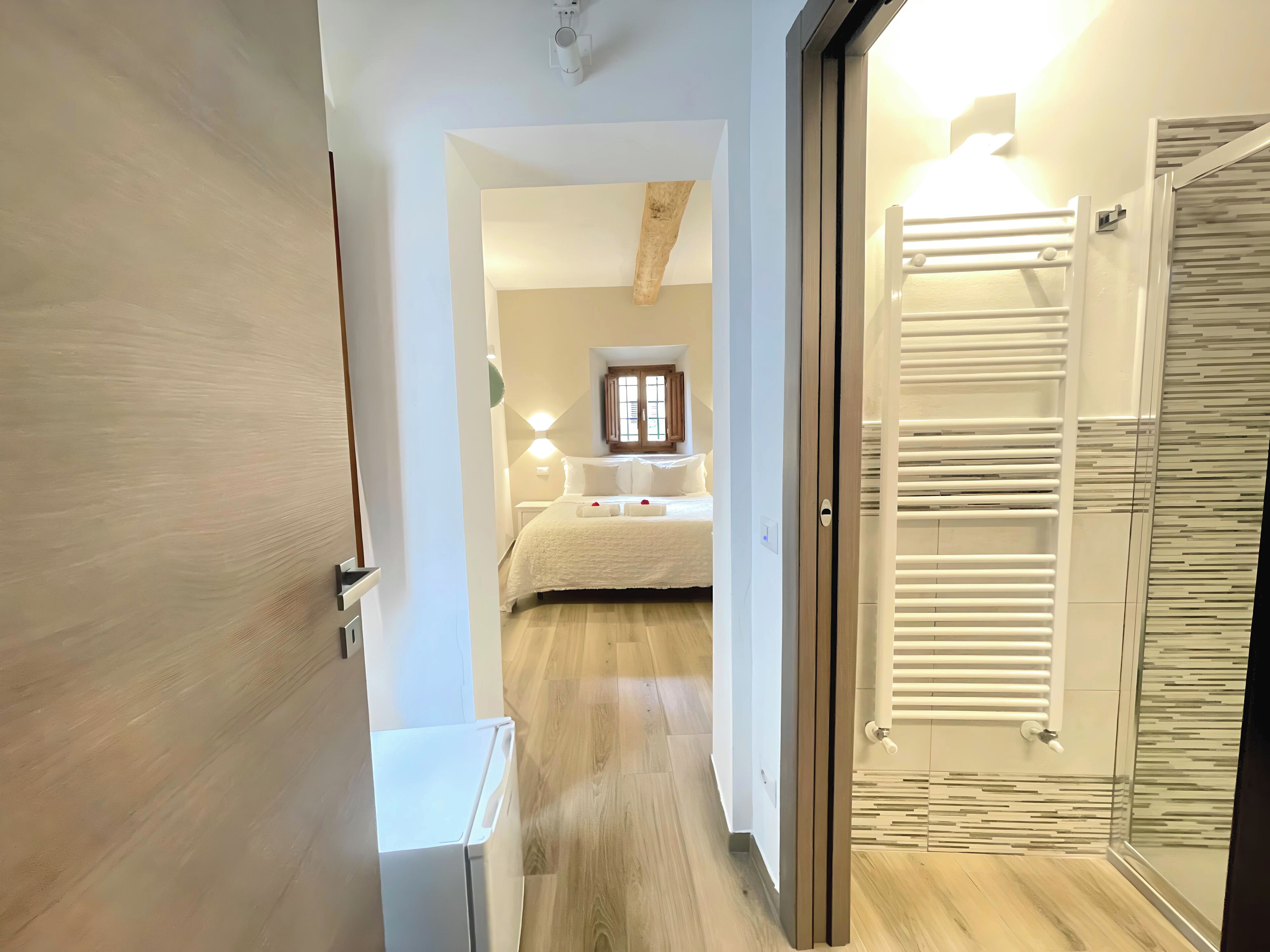 1 slaapkamer, een strijkplank/strijkijzer, gratis wifi, beddengoed