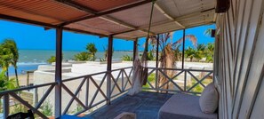 In-room safe, desk, iron/ironing board, free WiFi - CASA JANJÃO POUSADA & BEACH CLUB (Amontada)