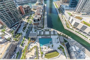 Exterior - Cosy-Chic 1Bed w/ Canal Views, Near Burj Khalifa (Dubai)