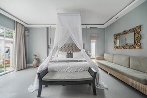 Deluxe Villa, 4 Bedrooms, Private Pool, Pool View | Egyptian cotton sheets, premium bedding, minibar, in-room safe - Xxtra Villa Seminyak (Seminyak)