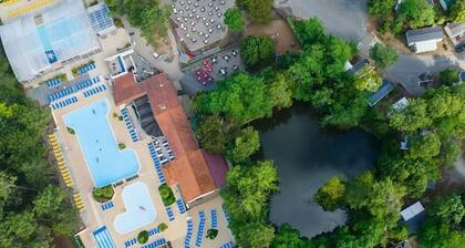 Mobile Home 407 at 4-Star Bois Dormant Campsite, Saint Jean de Monts