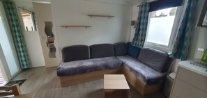 Fernseher, Tischtennisplatte