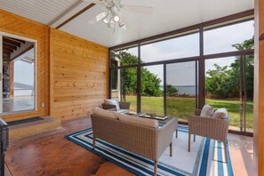 Interior - Cozy Lakehouse in Altoona- Firepit, Theater, Gym (Altoona)