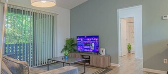 Cozy Suite 4 Near the Airport