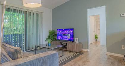 Cozy Suite 4 Near the Airport