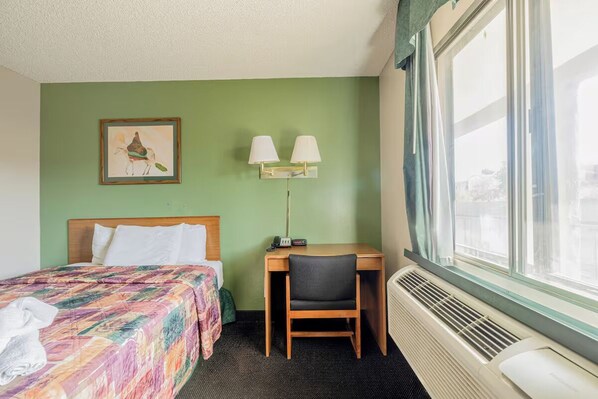 Bügeleisen/Bügelbrett, kostenloses WLAN, Bettwäsche