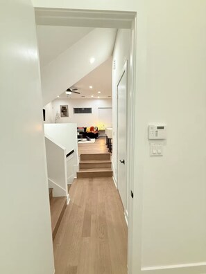 Interior - 3-bedroom house in serene Houston with cool AC for relaxing stays (Houston)
