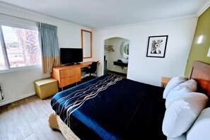 アイロン / アイロン台、WiFi (無料)、ベッドシーツ