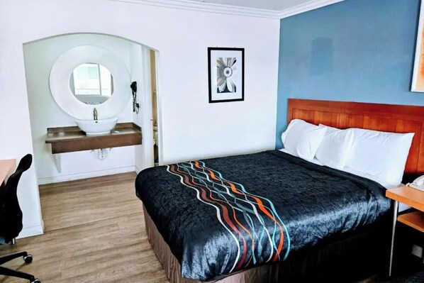 Bügeleisen/Bügelbrett, kostenloses WLAN, Bettwäsche