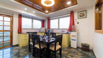 Suite Keluarga, pemandangan danau | Dapur pribadi