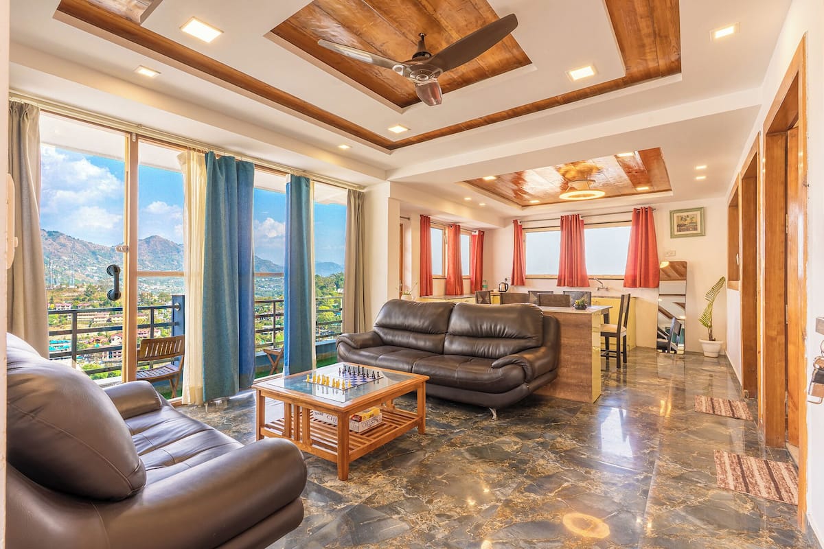 Family Suite, Lake View | Living area