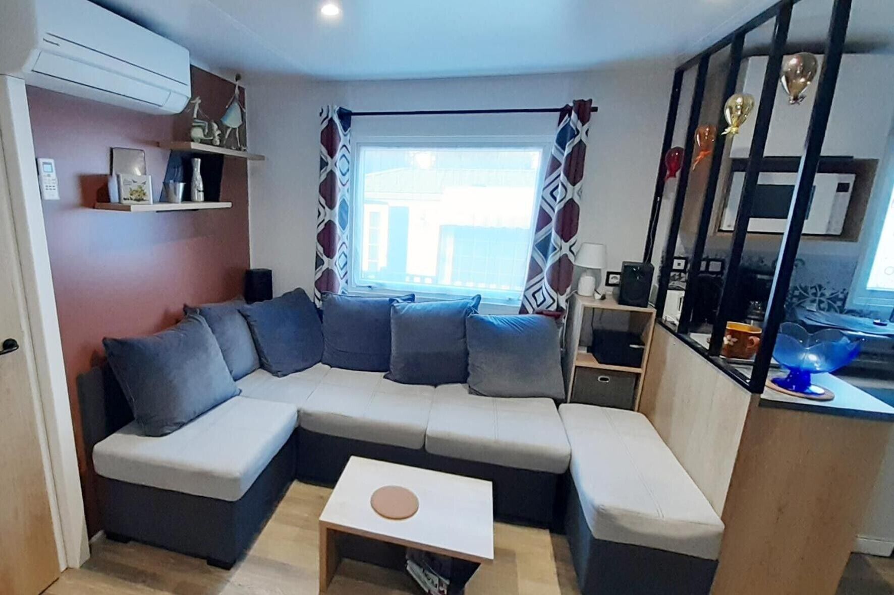 Televisie en een tafeltennistafel