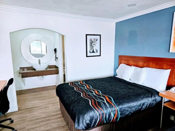 Bügeleisen/Bügelbrett, kostenloses WLAN