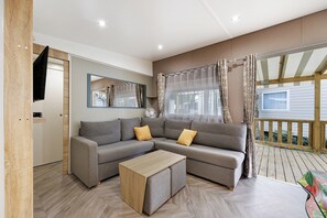 Televisio, pöytätennispöytä