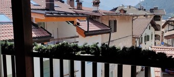 Maso Tati, warm family apartment in the center of the village