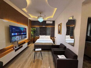 Comfort Apartment, Balcony, City View | Desk, laptop workspace, blackout drapes, soundproofing - Glitaz Apartment (Abuja)