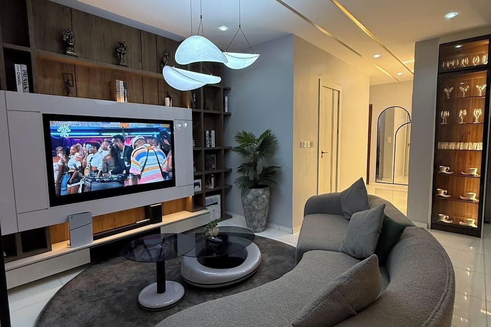Glitaz Apartment
