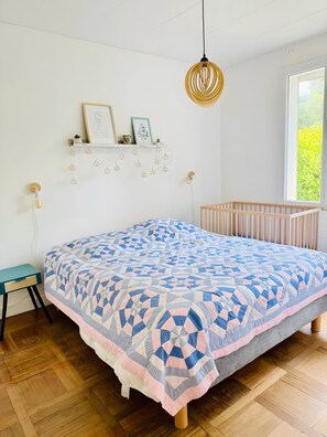 3 bedrooms, WiFi - Family Home in Central Fromentine with Private Terrace, Wi-Fi & Air Conditioning (La Barre-de-Monts)