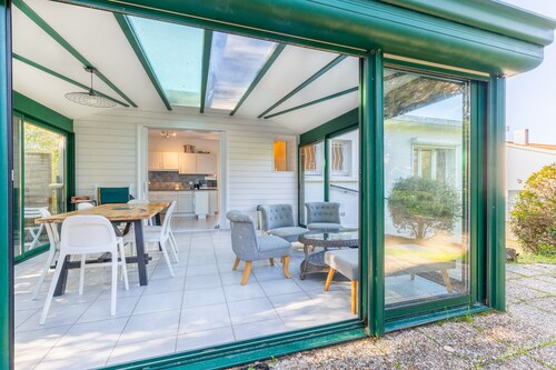 Family home in central Fromentine with terrace, Wi-Fi, air conditioning, €800 security deposit