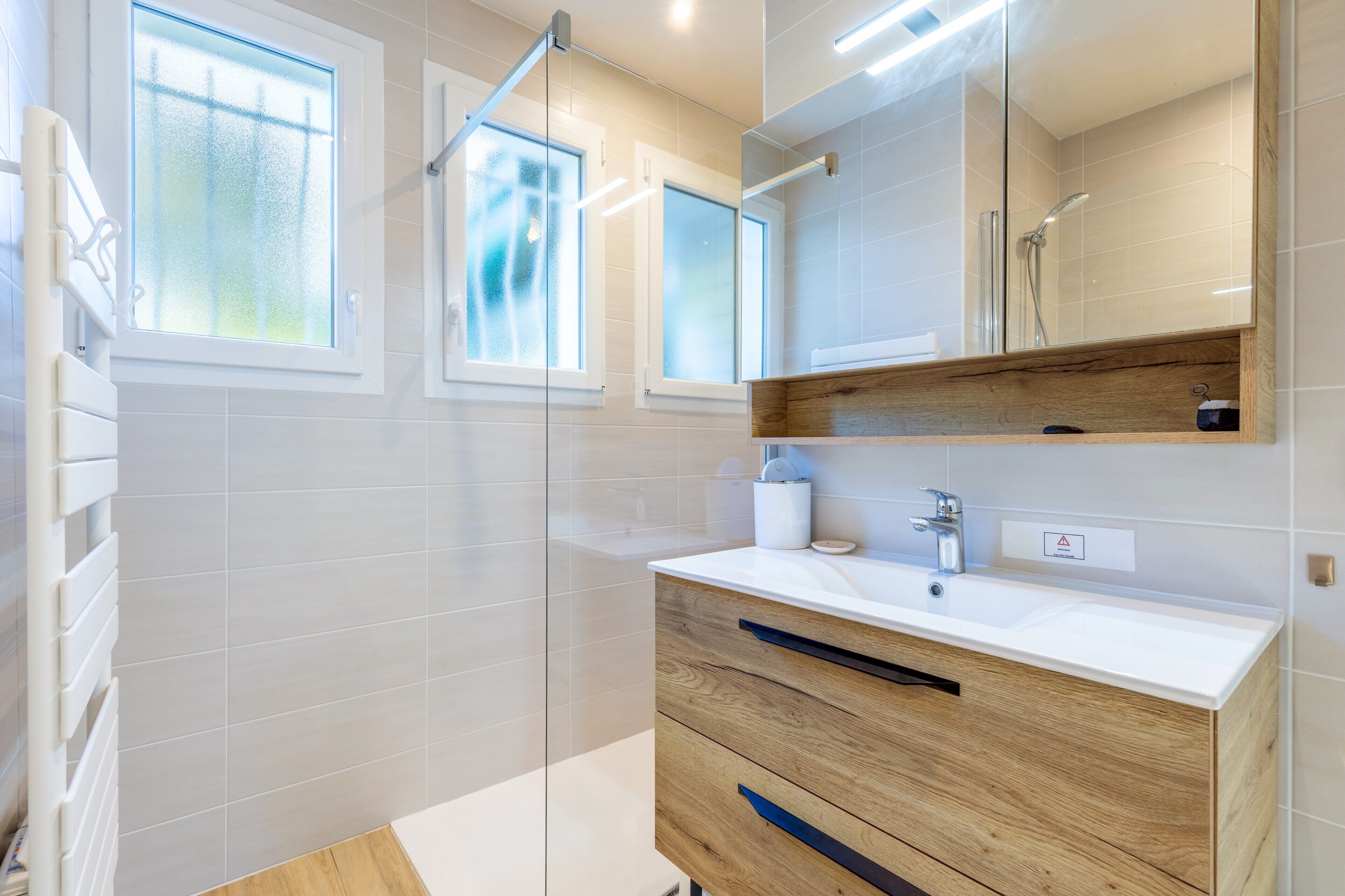 Een douche, een haardroger