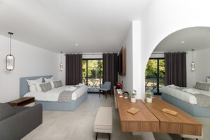 7 bedrooms, iron/ironing board, WiFi, bed sheets - Villa L'Ermitage de la Tilleraie: Luxury Retreat in the Heart of Pécharmant Vineyards (Bergerac)