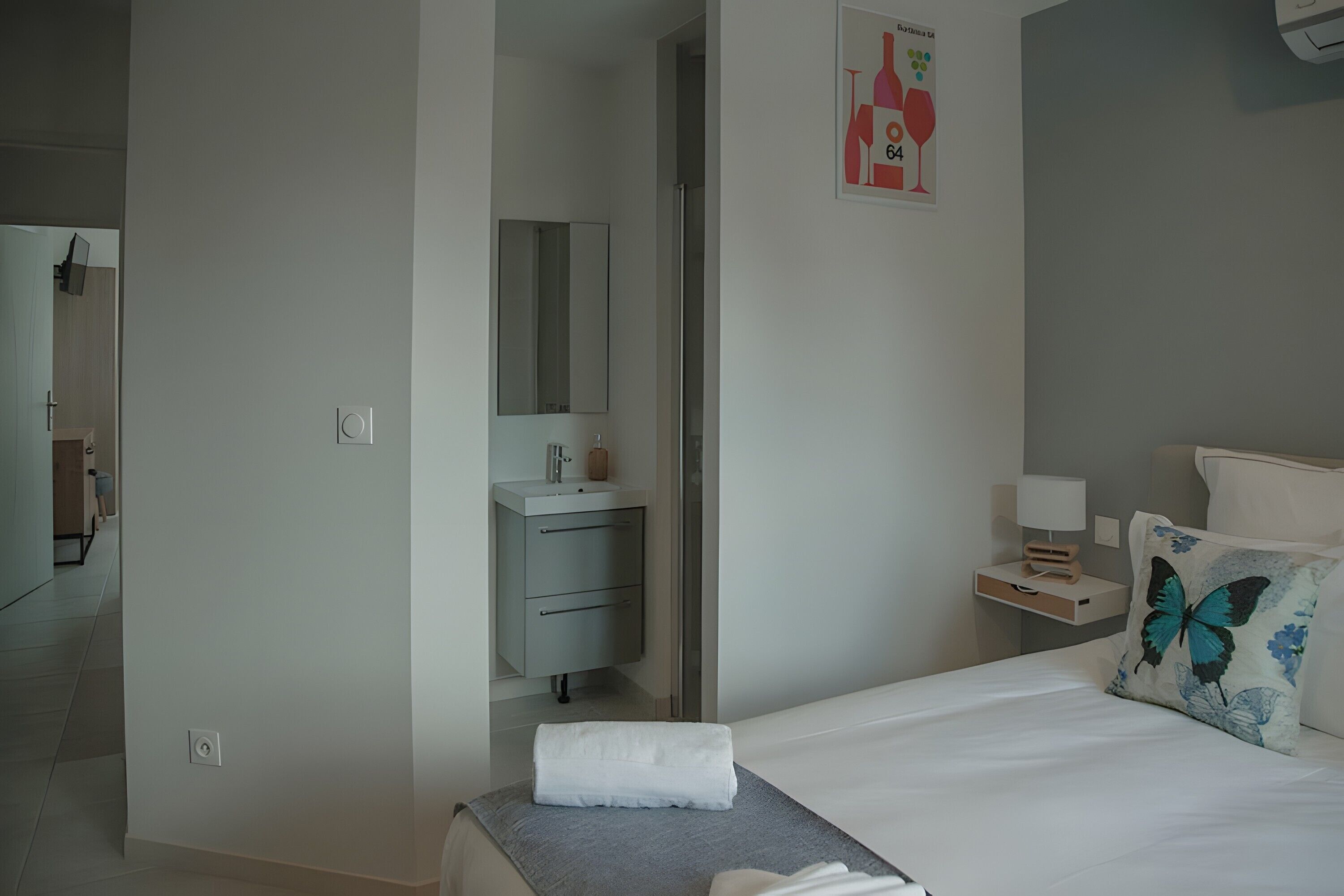 4 camere, ferro/asse da stiro, Wi-Fi, lenzuola