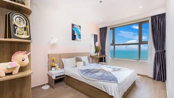 Apartment, 3 Bedrooms, Balcony, Beach View