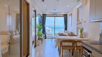 Luxury Apartment, 2 Bedrooms, Balcony | Living area