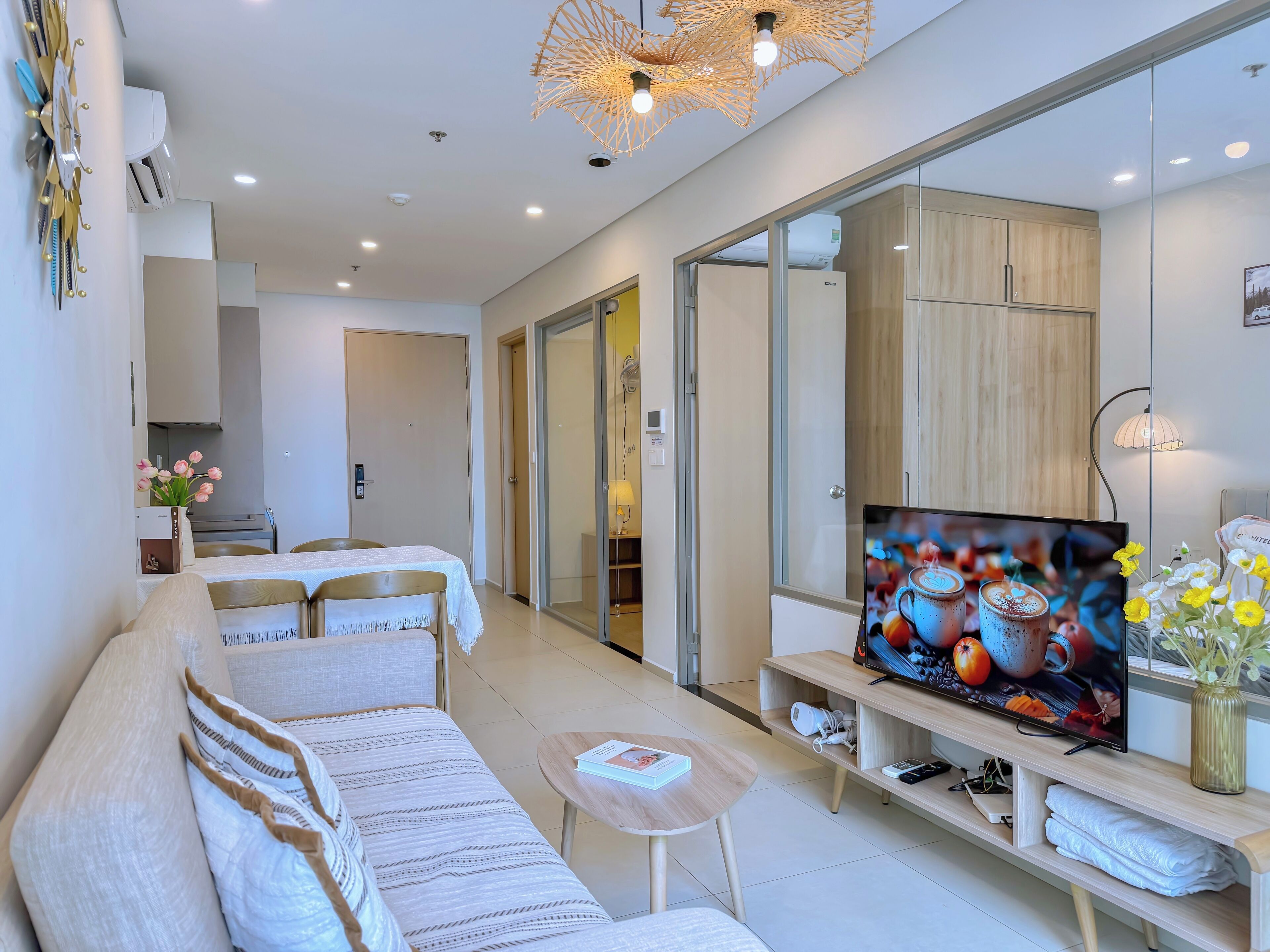 Apartment, 2 Bedrooms, Balcony | Living area