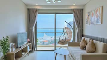 Appartement, 3 chambres, balcon, vue plage | Coin séjour