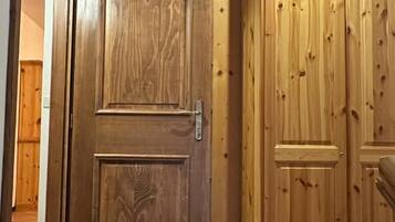 Pintu masuk properti