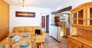 Apartment, Mountain View | Living area - HouSmart della Difesa 72 (San Vito di Cadore)