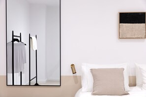 Apartment, 2 Bedrooms, Sea View | Blackout curtains, iron/ironing board, free WiFi - Modern SEAFRONT 2BR APT w Terrace & View (St. Paul's Bay)