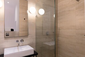 Apartment, 2 Bedrooms, Sea View | Bathroom - Modern SEAFRONT 2BR APT w Terrace & View (St. Paul's Bay)