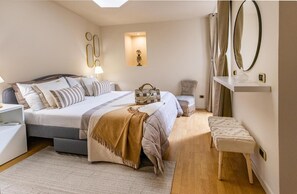 2 dormitorios, tabla de planchar con plancha, wifi y ropa de cama