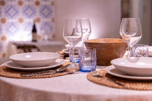 Dining - Sinatra Suite Apartment with Private Terrace, Wi-Fi and Air Conditioning (Ispica)