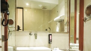 Deluxe Double Room | Bathroom | Shower, free toiletries, slippers, bidet - Hotel Pacific Primee (Zirakpur)