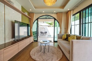 Lobby sitting area - La Perle Villa (Surat Thani)