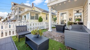 Terrace/patio - Modern 2BR Close to Beach - Great Outdoor Space (Ocean City)