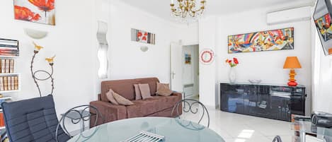 TV, DVD player, stereo