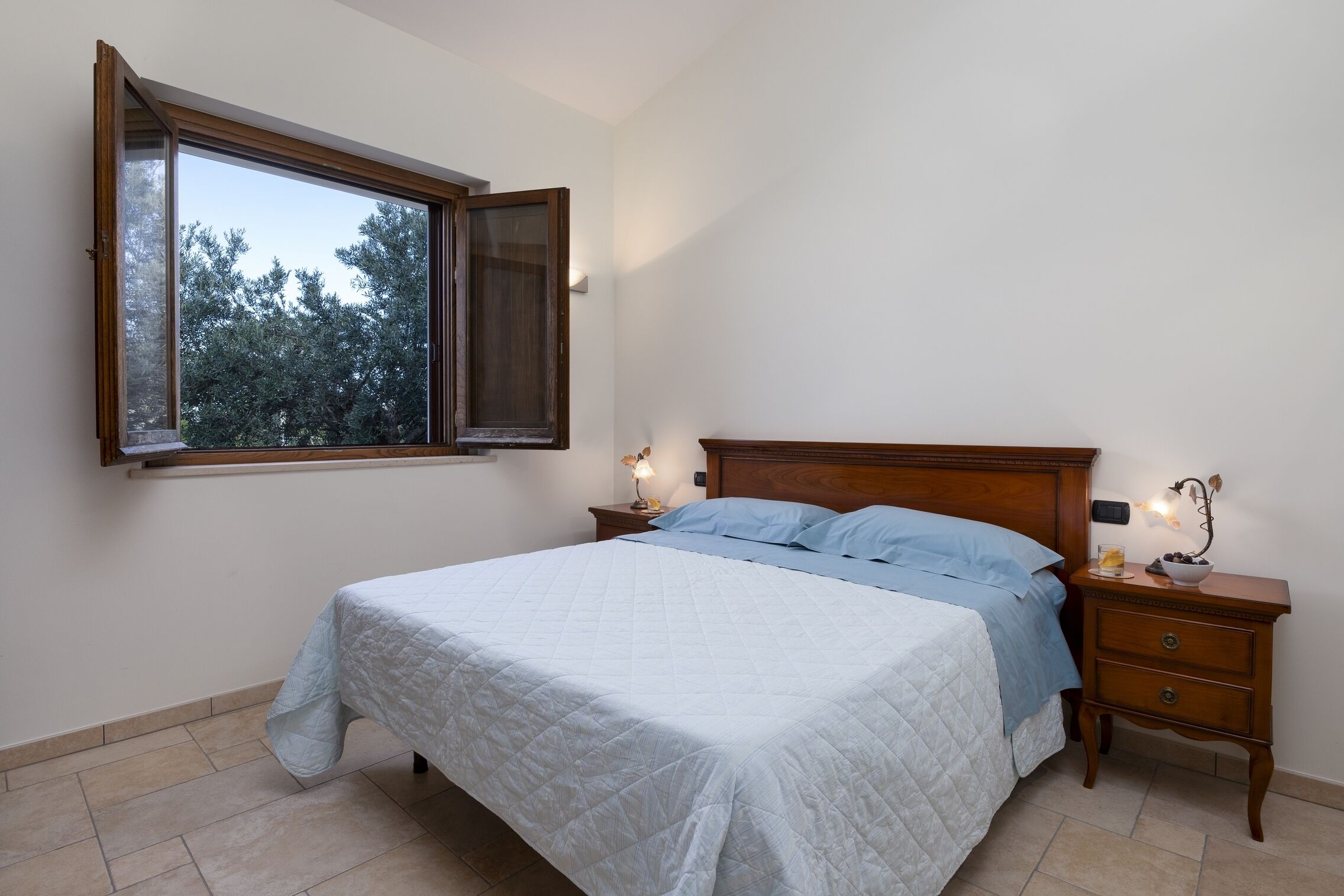 Strykejern/-brett, wi-fi (inkludert) og sengetøy