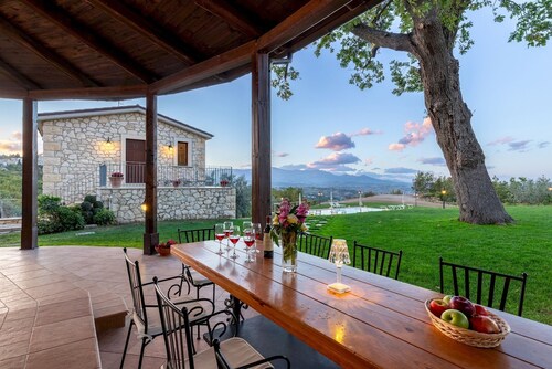 Villa Cusano 18, Emma Villas