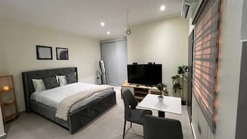 Standard Studio | Iron/ironing board, free WiFi