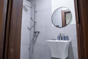 Deluxe Apartment | Bathroom - The Veron-Dzorwulu (Accra)