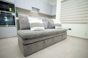 スタンダード スタジオ | アイロン / アイロン台、WiFi (無料)