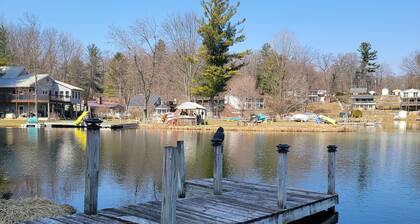 Sunny Dock Rentals LLC- Tacoma Chain of Lakes-3 Lakes, wheelchair accessible