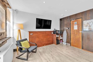 Interior - Grafton Apartments | By My Getaways (Brighton)