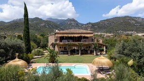 Exterior - Charming Villa with Mountain Views, Wi-Fi & Air Conditioning in Selva (Selva)