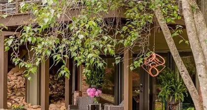 Tranquil 1-BR apartment within minutes of downtown Asheville/Blue Ridge Parkway